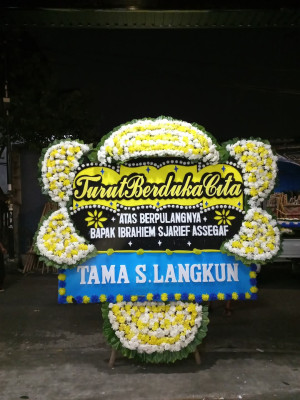 Papan Bunga Duka di Cikangkung