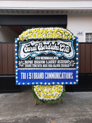 Papan Bunga Duka di Cikangkung